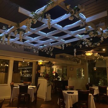 La Trattoria Oceanside - Romantic stylish interior - Diners Near Me - Key West, Florida La Trattoria Oceanside - Romantic stylish interior - Diners Near Me - Key West, Florida