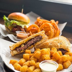 Bites and Pints Gastro Pub - Patty melt