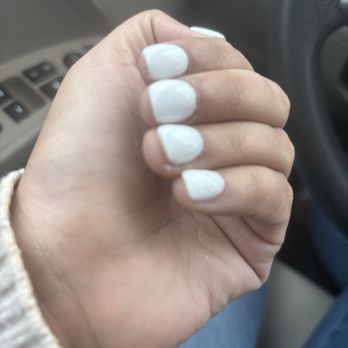 Red Nails & Spa - Sloppy uneven THICK nails - Nail Salons Near Me - Waltham, Massachusetts