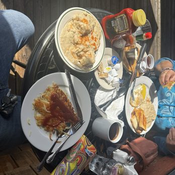 Cafe Marina And Woodley's Bar - Biscuits gravy hash browns - Seafood Near Me - Eureka, California