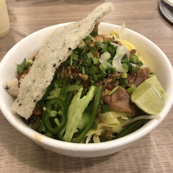 Hue Restaurant - Mì Qung (I recommend taking those jalapeños out unless you can handle it!) - Vietnamese Near Me - San Jose, California Hue Restaurant - Mì Qung (I recommend taking those jalapeños out unless you can handle it!) - Vietnamese Near Me - San Jose, California