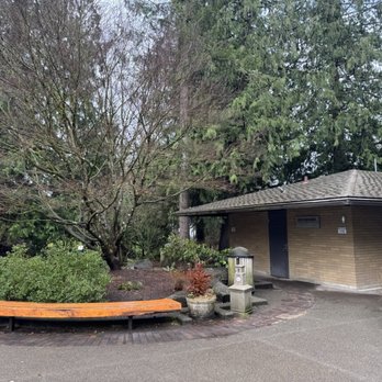 Snoqualmie Falls - Restrooms in the main lot - Parks Near Me - Snoqualmie, Washington