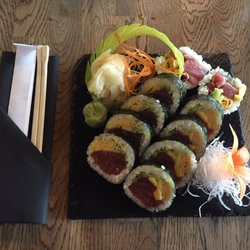 Hana Sushi - Maki Maguro Futo. Nie żałowali tuńczyka! Ani imbiru. Najlepsze jaki jadłem