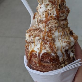 Walkerville Chill - Cinnamon bun ice cream cone concoction - Ice Cream & Frozen Yogurt Near Me - Windsor, Ontario Walkerville Chill - Cinnamon bun ice cream cone concoction - Ice Cream & Frozen Yogurt Near Me - Windsor, Ontario