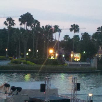 Universal CityWalk - Restaurants Near Me - Orlando, Florida