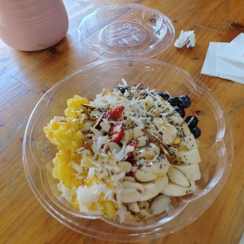 Sugah Daddeh's Kane Juice - Acai Bowl - Juice Bars & Smoothies Near Me - Aiea, Hawaii