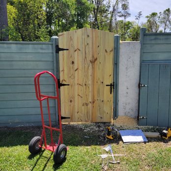 David's Handyman Service - a hand truck and a gate - Handyman Near Me David's Handyman Service - a hand truck and a gate - Handyman Near Me