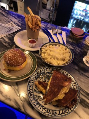 Sonder & Dram by null