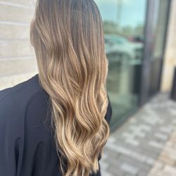 Ceron Hair Studio - Memorial Green - Soft highlights for a seamless growout full of dimension created by Crystal @livedin_hairloverhouston