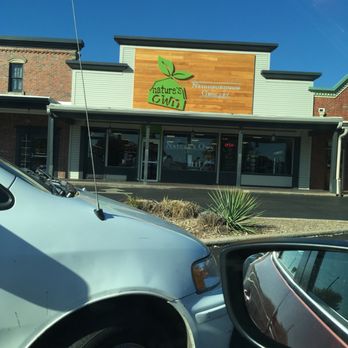 Nature's Own - a car and a building - Grocery Near Me - Kansas City, Missouri Nature's Own - a car and a building - Grocery Near Me - Kansas City, Missouri