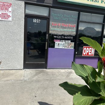 Mr. Papaya Kitchen - Walking in.... - Thai Near Me - Fresno, California