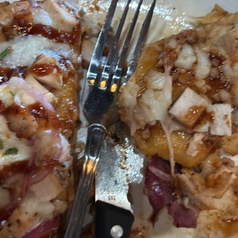 BJ's Restaurant & Brewhouse - Supposed Deep-Dish Pizza - Pizza Near Me - Victorville, California