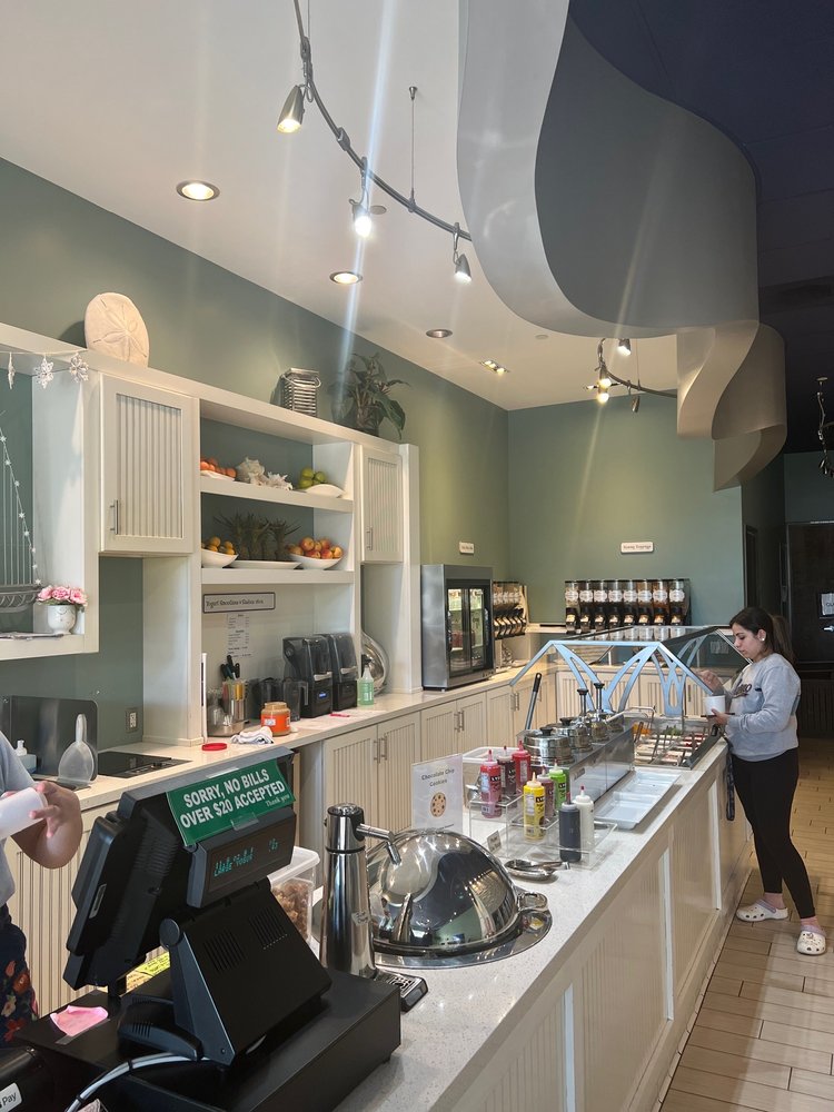 BEACH HOUSE FROZEN YOGURT Updated August 2024 166 Photos & 281