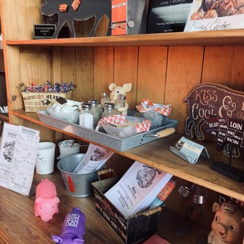Brew Hawg BBQ & Root Beer - Cute knick knack area - Barbeque Near Me - Orange, California Brew Hawg BBQ & Root Beer - Cute knick knack area - Barbeque Near Me - Orange, California