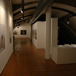 Le Château d'Eau - Intérieur vue galerie du chateau d''eau photos exposition