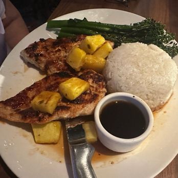 Yard House - Block 59 - Maui Pineapple Chicken - New American Near Me - Naperville, Illinois Yard House - Block 59 - Maui Pineapple Chicken - New American Near Me - Naperville, Illinois