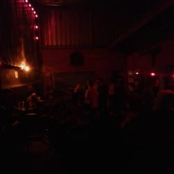 Sarajevo Club - Segundo ambiente à meia luz. (Na foto saiu mais escuro que o real).