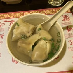 Tommy Cheng's Asian Cuisine - Wonton soup