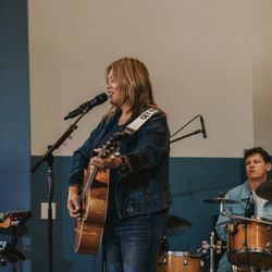 La Jolla Christian Fellowship - Worship is spirit led and powerful.