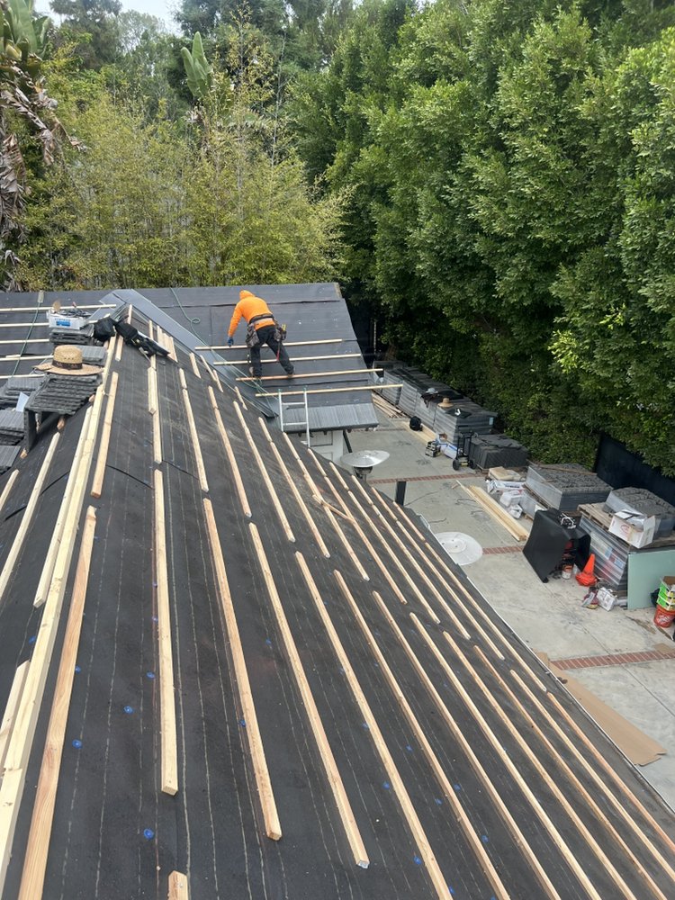 Slide of A&G New Generation Roofing