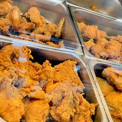 Royal Farms - Chickeeeen