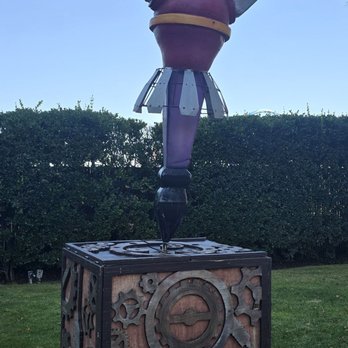 Six Flags Magic Mountain - Steam punk area - Amusement Parks Near Me - Valencia, California
