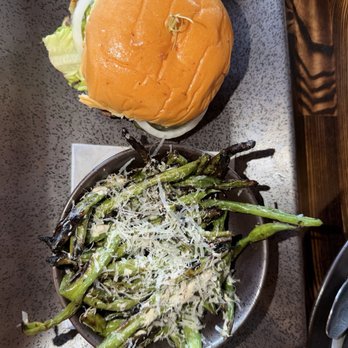 Pour Therapy Az - Burger with charred green beans - American Near Me - Casa Grande, Arizona Pour Therapy Az - Burger with charred green beans - American Near Me - Casa Grande, Arizona