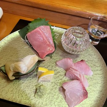 Matoi - The top left is toro. The rest was kanpachi, aji tataki, mirugai, ishidai, and ogodai. - Sushi Bars Near Me - San Diego, California