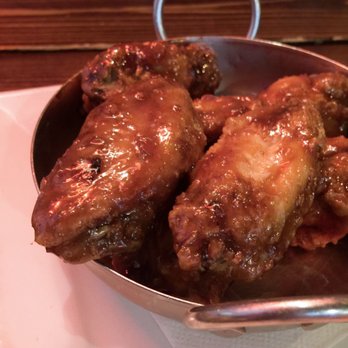 The Loose Moose - Honey Garlic Wings - Sports Bars Near Me - Toronto, Ontario