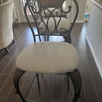 Vegas Upholstery - Updated tropical patterned material to a more contemporary look. - Furniture Reupholstery Near Me - Las Vegas, Nevada Vegas Upholstery - Updated tropical patterned material to a more contemporary look. - Furniture Reupholstery Near Me - Las Vegas, Nevada