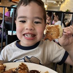 Toddler approved Chocolate Chip Pancakes Toddler approved Chocolate Chip Pancakes