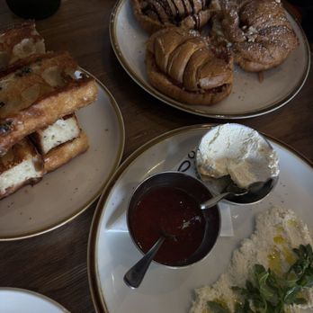 Common Ground Bar and Eatery - Sylvan Park - Diners Near Me - Nashville, Tennessee