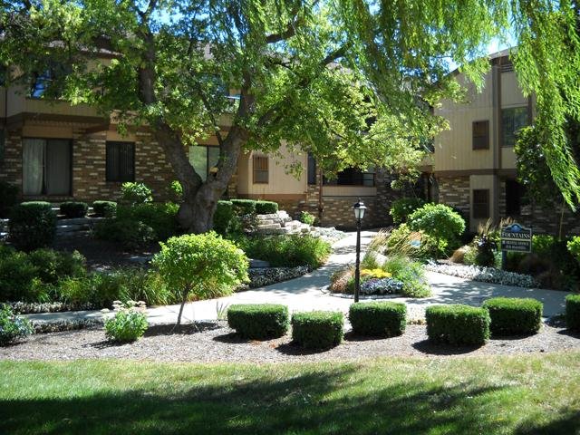 Fountains of Wauwatosa - property management company in Wauwatosa, WI