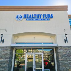Healthy Furs - Sand Canyon Village - Healthy Furs Canyon Country - family-owned pet store for natural pet food, holistic nutrition & treats in Santa Clarita.