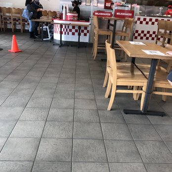 Press Box Sports Grill - Clovis - Went to Five Guys instead - Sports Bars Near Me - Clovis, California Press Box Sports Grill - Clovis - Went to Five Guys instead - Sports Bars Near Me - Clovis, California