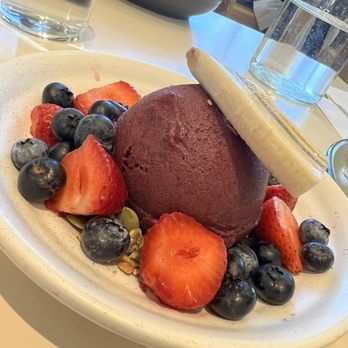 Two Hands - Açaí - Breakfast & Brunch Near Me - Nashville, Tennessee Two Hands - Açaí - Breakfast & Brunch Near Me - Nashville, Tennessee