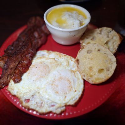 Jim's On Main by null