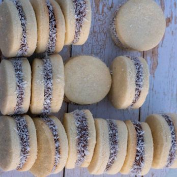 Pampas Bakery - Dulce de Leche Alfajores - Desserts Near Me Pampas Bakery - Dulce de Leche Alfajores - Desserts Near Me