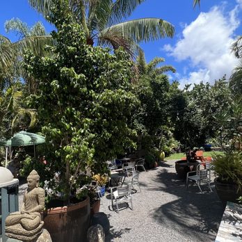 Kitoko Maui - Outdoor seating is fabulous - Food Trucks Near Me - Kihei, Hawaii Kitoko Maui - Outdoor seating is fabulous - Food Trucks Near Me - Kihei, Hawaii