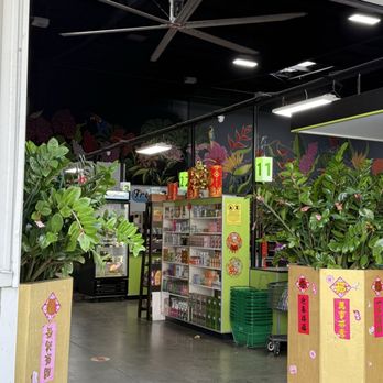 Island Green Mart - Entrance - Public Markets Near Me - Honolulu, Hawaii Island Green Mart - Entrance - Public Markets Near Me - Honolulu, Hawaii