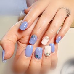Venus Nail and Spa - #pearlnails