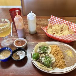 Tacos Los Primos
