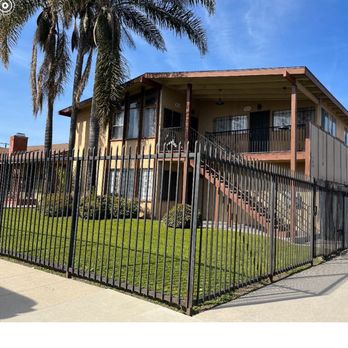 Checkpoint Property Management - A lovely 3 units building located in central Los Angeles excepting City Section 8. - Property Management Near Me - Inglewood, California Checkpoint Property Management - A lovely 3 units building located in central Los Angeles excepting City Section 8. - Property Management Near Me - Inglewood, California
