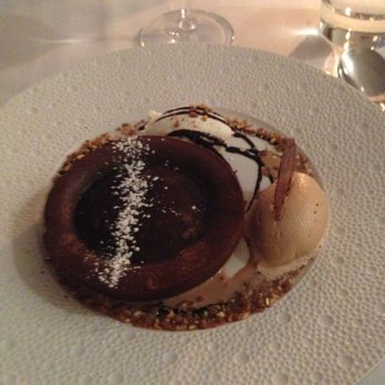 Maison Blanche - Amazing chocolate fondant - French Near Me - Paris, 75 Maison Blanche - Amazing chocolate fondant - French Near Me - Paris, 75