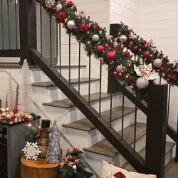 Five Star Hardwood Floor - Custom stairs
engineer floors
hardwood floor installation
hardwood floor refinishing
hardwood floor restoration
wood refinishing