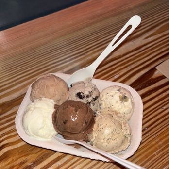 Mayday Ice Cream - 6 scoop sampler - Ice Cream & Frozen Yogurt Near Me - St. Petersburg, Florida Mayday Ice Cream - 6 scoop sampler - Ice Cream & Frozen Yogurt Near Me - St. Petersburg, Florida
