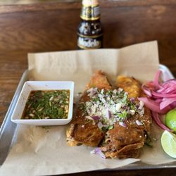 Que Onda Tacobar - Quesa Birria are delicious