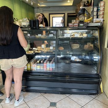 Cambria Coffee - Coffee & Tea Near Me - Cambria, California