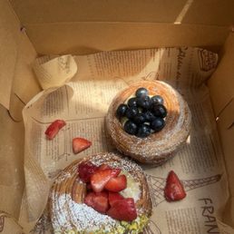 Pistachio Almond Croissant & Lemon Blueberry Cruffin