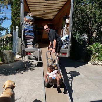 Gentlemen Movers - Photo - Movers Near Me - Penticton, British Columbia Gentlemen Movers - Photo - Movers Near Me - Penticton, British Columbia